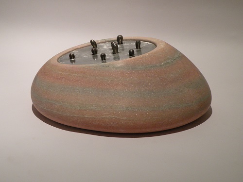 被馴化的甜Ⅲ，樊燕君，25 x 20 x 20 cm，奧羅拉、不鏽鋼、鍚，2015
