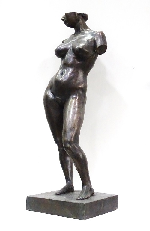 女體，黃家龍，71 x 19 x 26 cm，青銅，2016